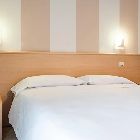 Hotel Mirandola ホテル