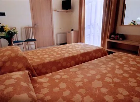 Hotel Mirandola 호텔 3*