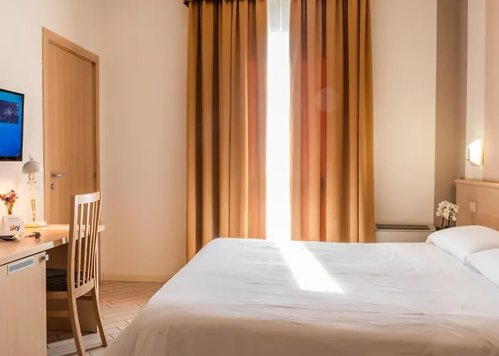 Hotell Hotel Mirandola